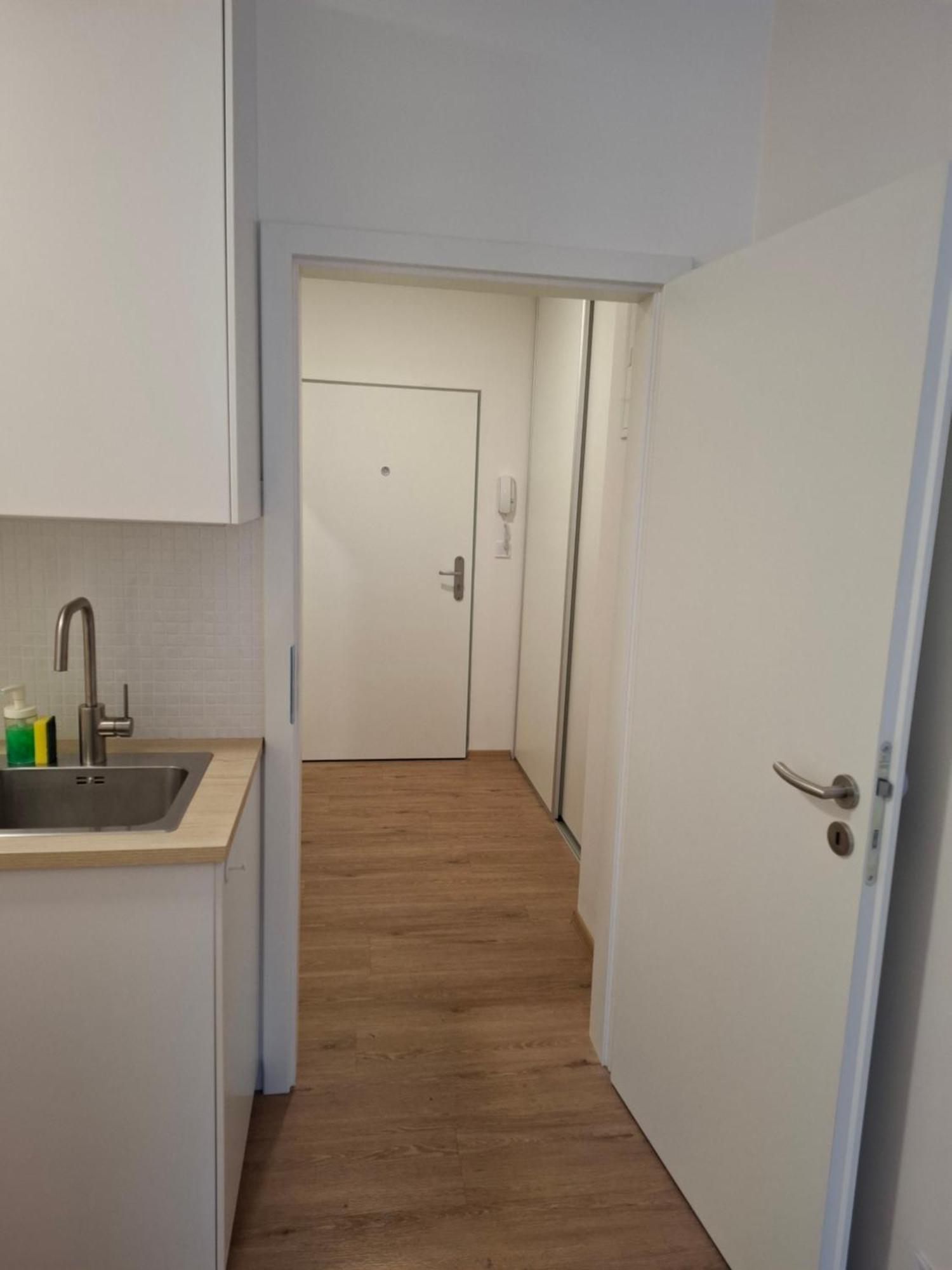 Santova Apartments 奥洛穆茨 外观 照片